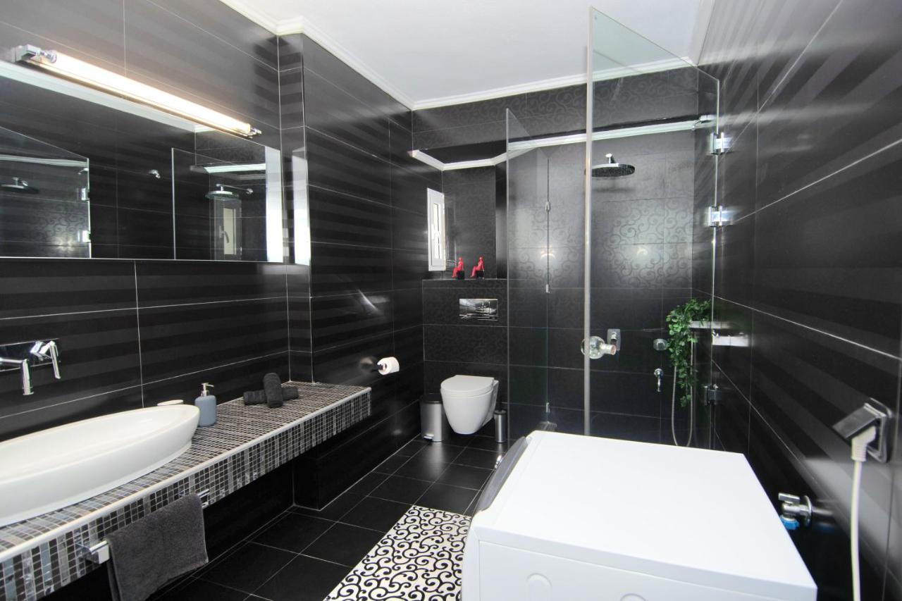 Mistral Luxury Living Aparthotel Nea Peramos  Exterior photo