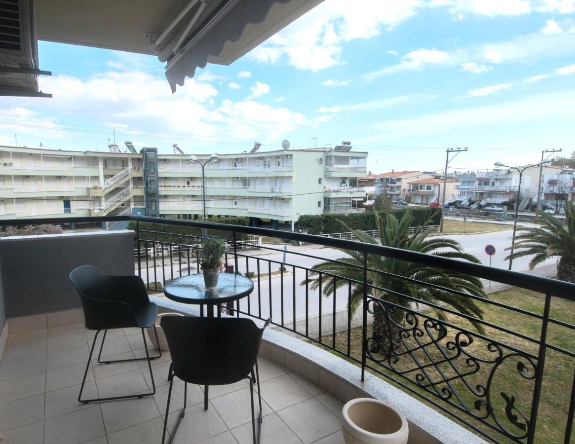 Mistral Luxury Living Aparthotel Nea Peramos  Exterior photo